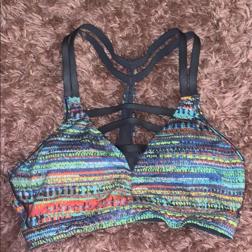 victoria secrets sports bra
